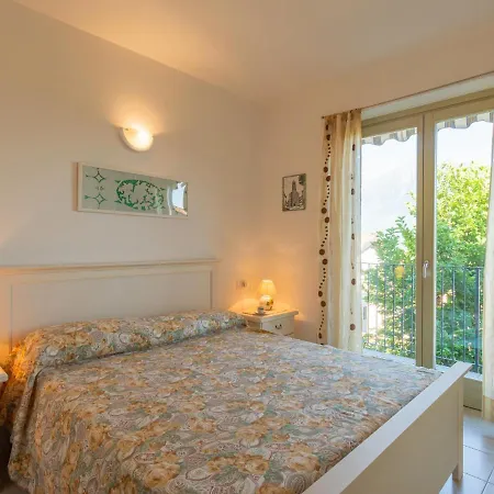 Bot By Interhome * Gravedona